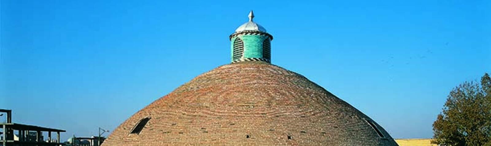 Ab Anbar-e Sardar-e Bozorg